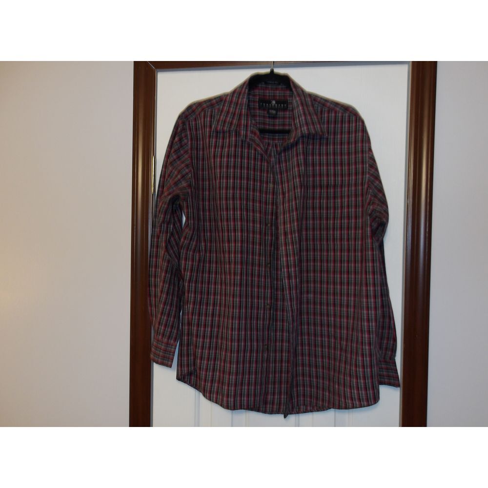 Consensus Red Plaid Button Down Shirt Long Sleeve Cotton‎ Checkered Pattern